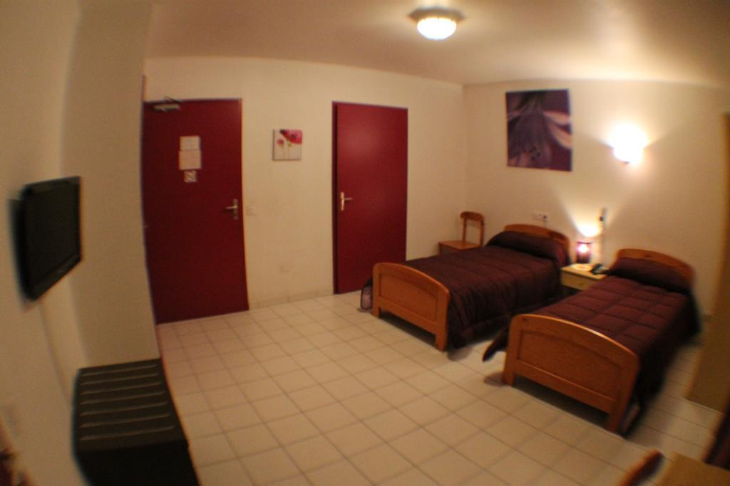 Hotel De La Pomme De Pin Vieux-Boucau-les-Bains Room photo